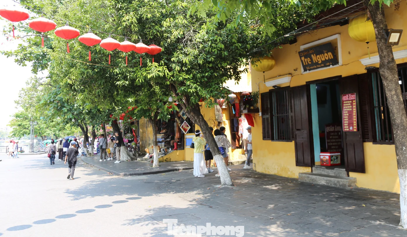 Diện mạo 'lạ' của phố cổ Hội An trước giờ G ‘siết’ vỉa hè- Ảnh 12.
