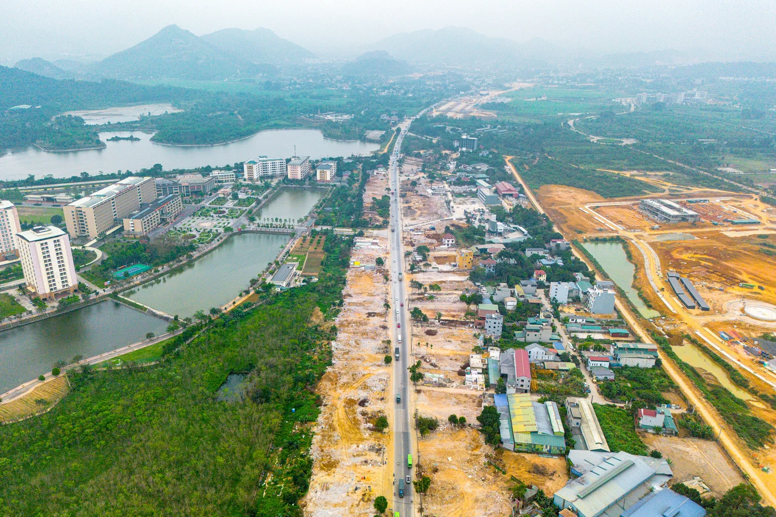 Toàn cảnh con đường rộng nhất Việt Nam, kết nối đại lộ dài nhất với đại học lớn nhất cả nước- Ảnh 12. Toàn cảnh con đường rộng nhất Việt Nam, kết nối đại lộ dài nhất với đại học lớn nhất cả nước- Ảnh 12.