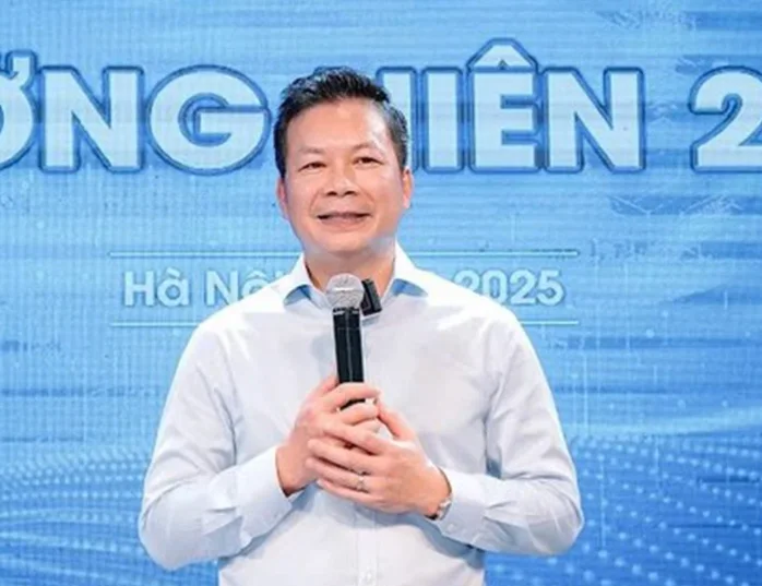 Vì sao Shark Hưng bất ngờ nộp đơn từ chức ở Cen Land?